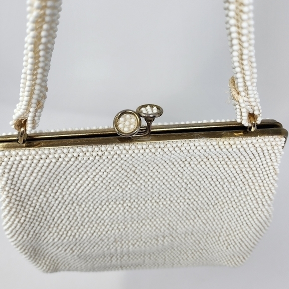 Vintage White Beaded‎ Clasp Handbag - Picture 4 of 11